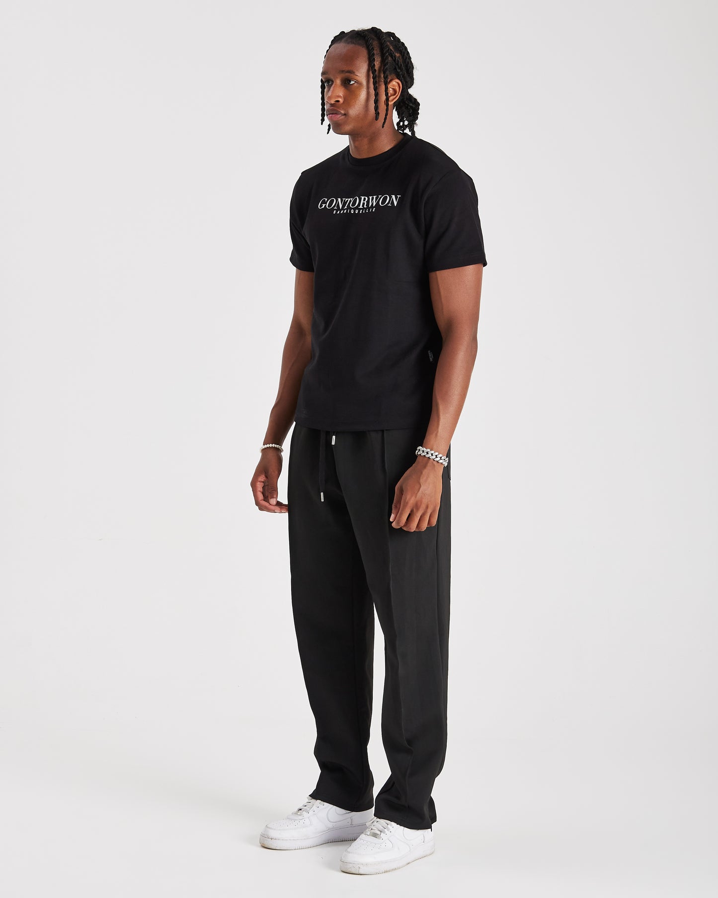 Gontorwon Black T-Shirt