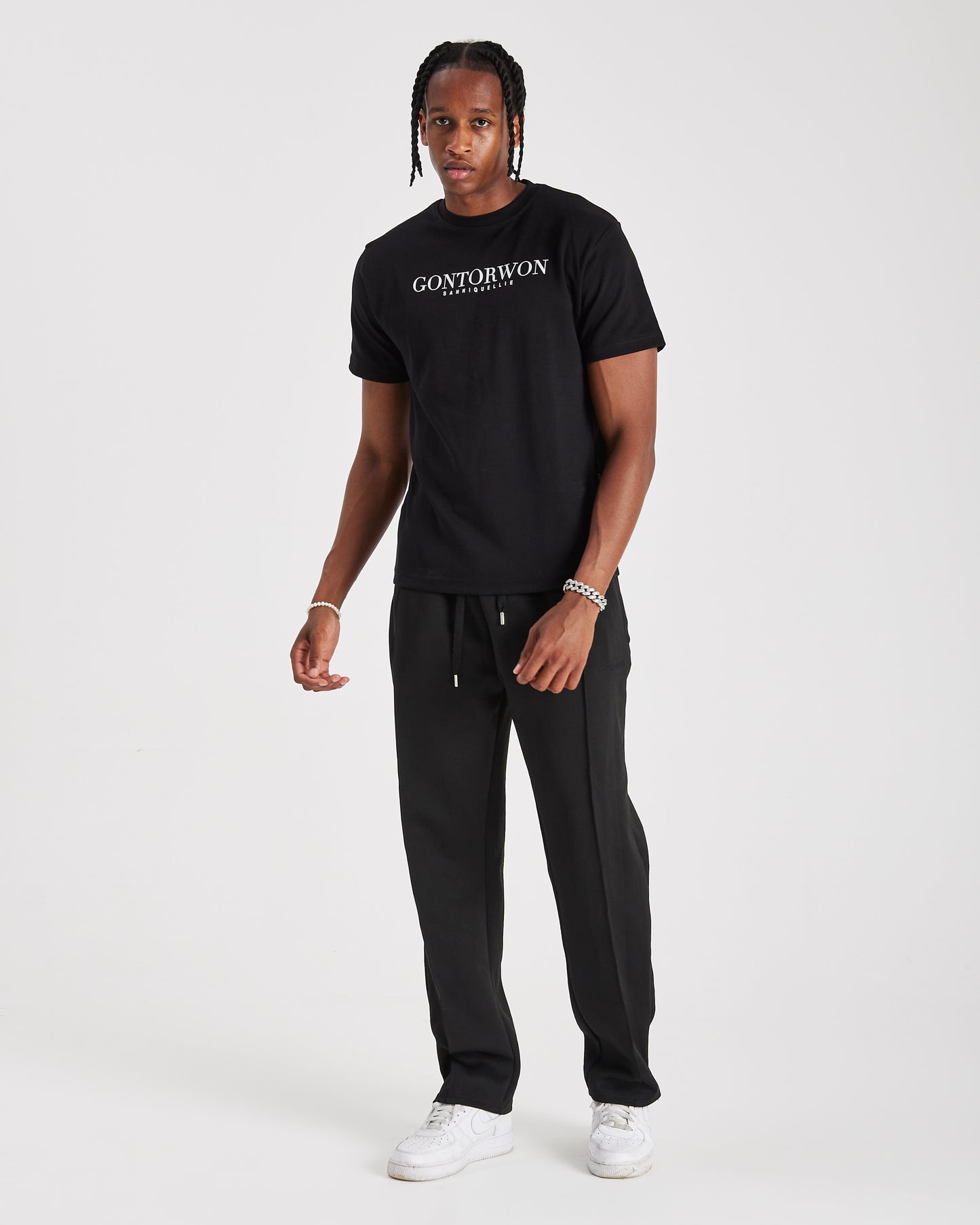 Gontorwon Black T-Shirt
