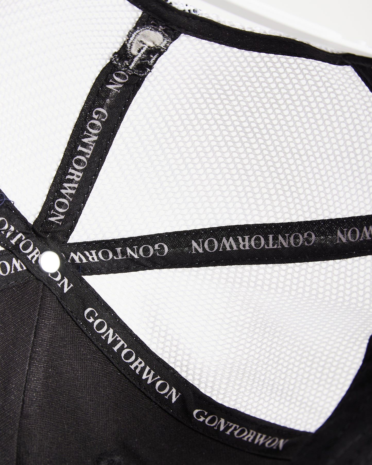 Gontorwon Black White Cap