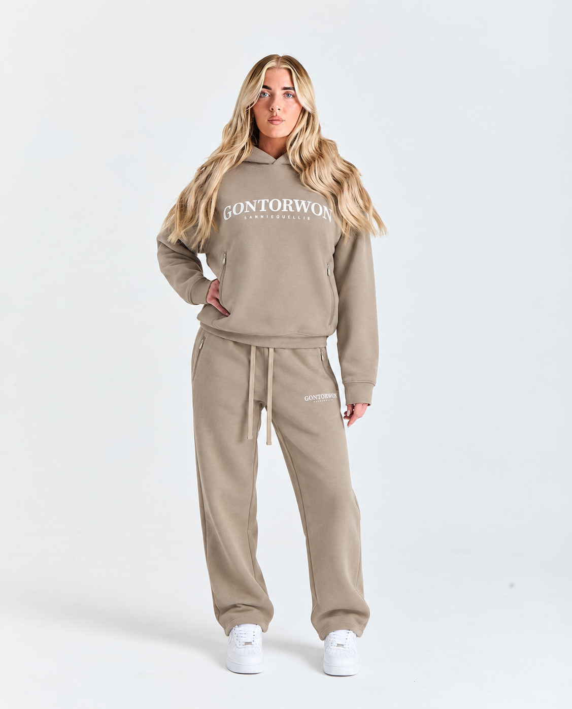 Gontorwon Sanniequellie Utility Zip-Fleece Pant Taupe Grey (White Print) Women