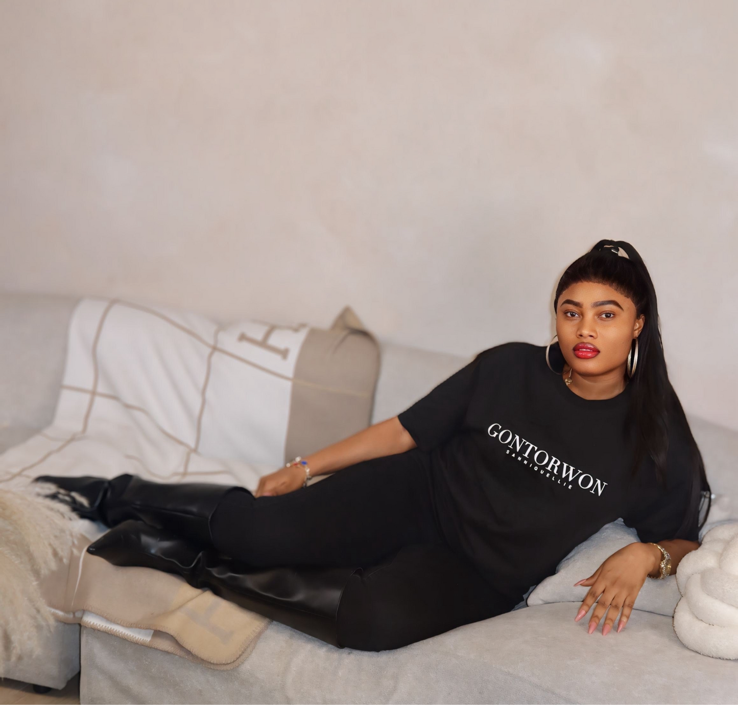 Gontorwon Black T-Shirt