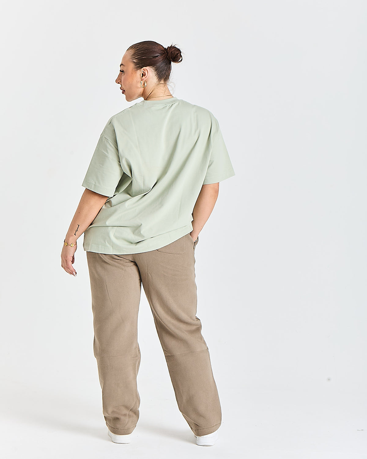 Gontorwon Sanniequellie Nobel Thread T-Shirt Muted Green Women